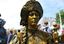 Living Statue