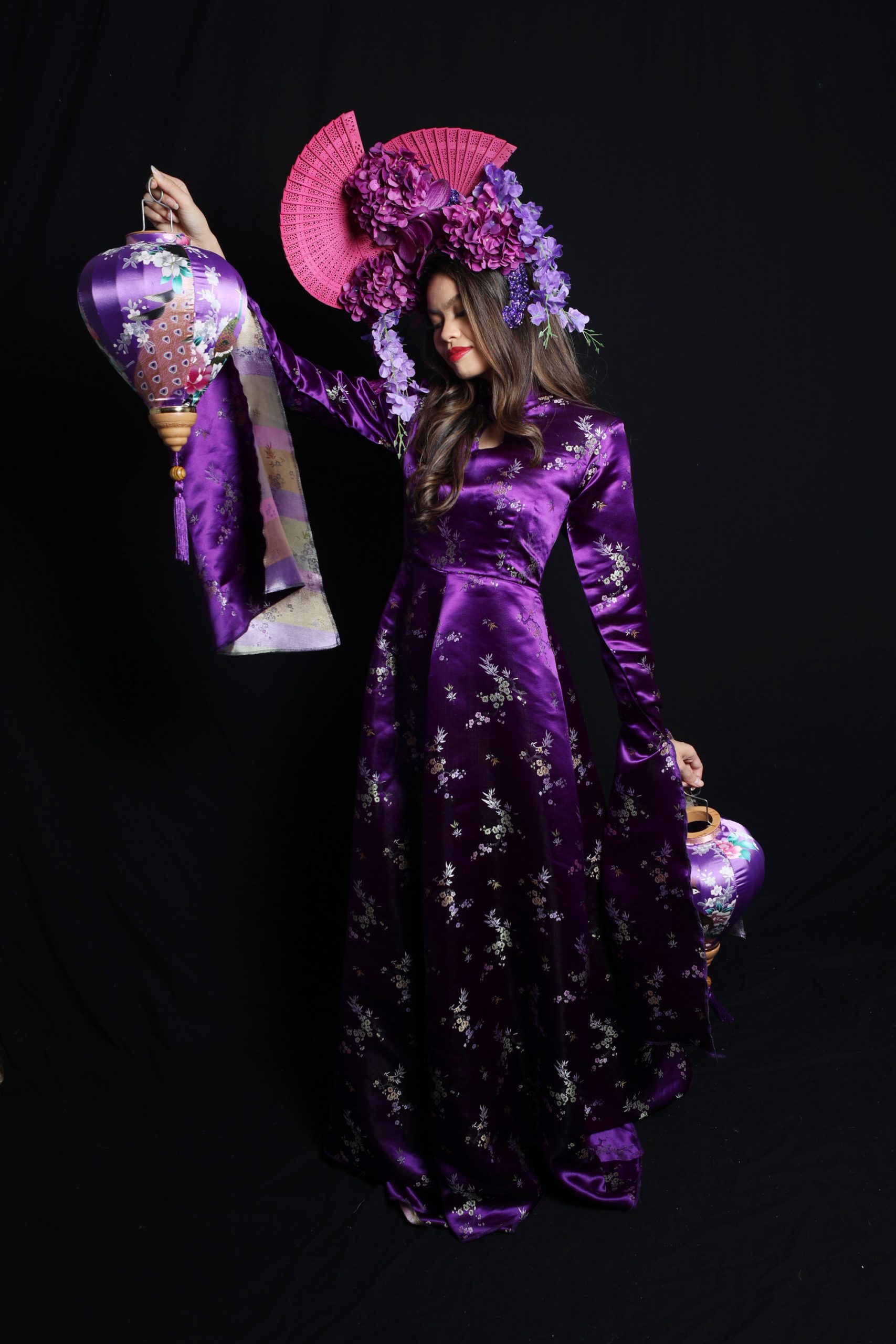 Purple Cherry Blossom Silk Lantern - Human Statue Bodyart