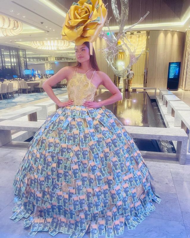#moneydress #cash #milliondollardress